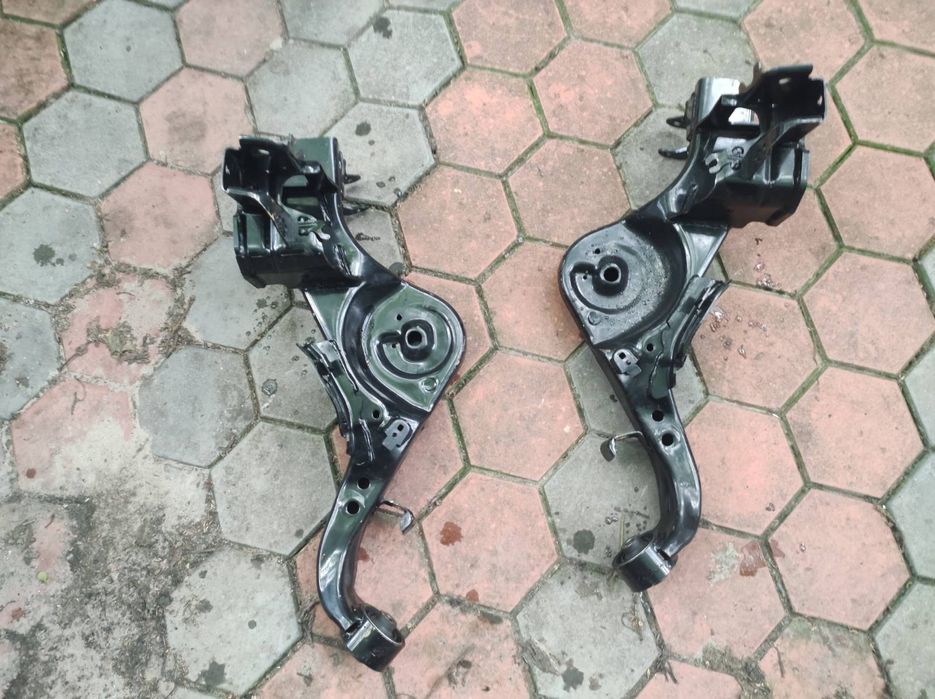 Ричаги задні Nissan X-trail, рог