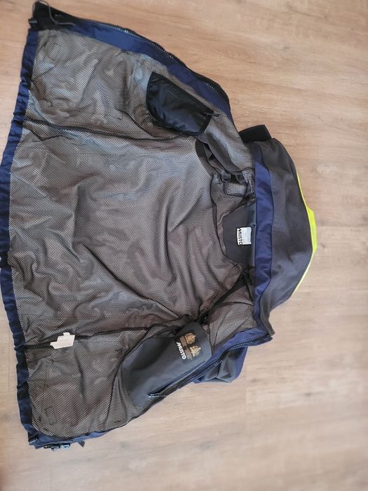 Sztormiak Musto BR2