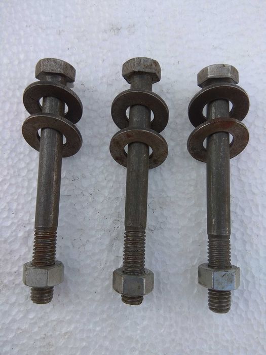 śruba stalowa M8x85mm, łeb sześciokątny z nakrętką i podkładkami