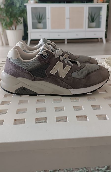 Na sprzedaż sneakersy 
"New Balance (MT580ADB)