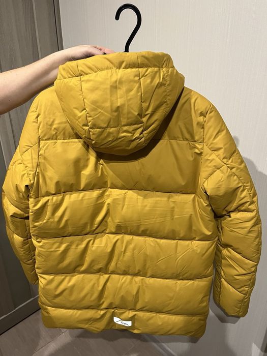 Зимний пуховик монклер