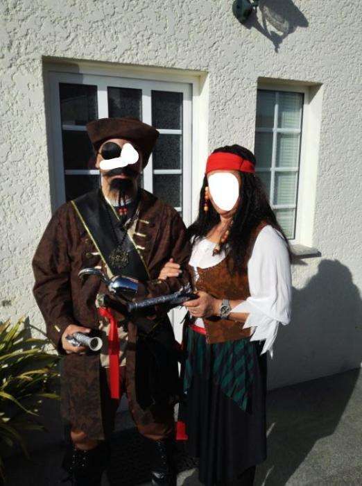 Trajes/fantasias de carnaval ou passagem de ano, casal (pirata)