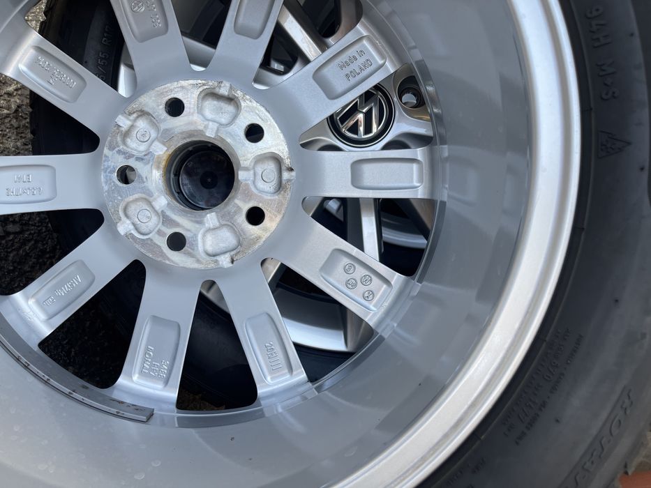 Vw passat b8 skoda superb r17 215/55/17 pirelli