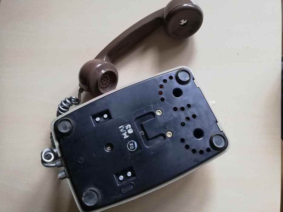 Telefone antigo de disco (1983)