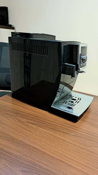Expres do kawy DeLonghi ECAM 23.450.B