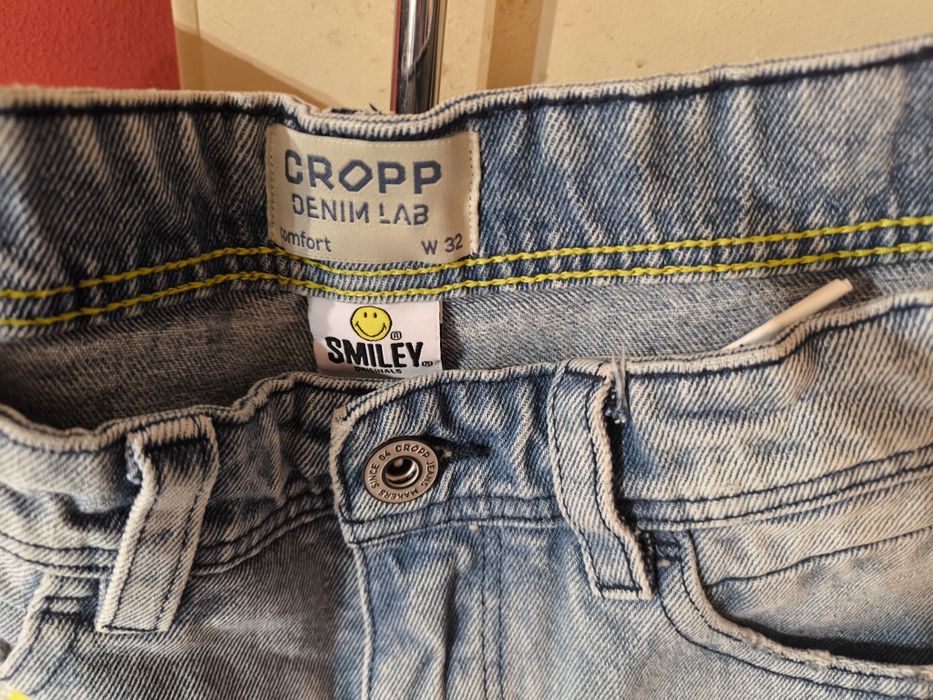 Cropp smiley originals w32 spodenki