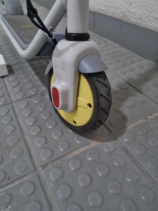 Ninebot eKickScooter ZING C8 Powered by Segway - Scooter elet. criança