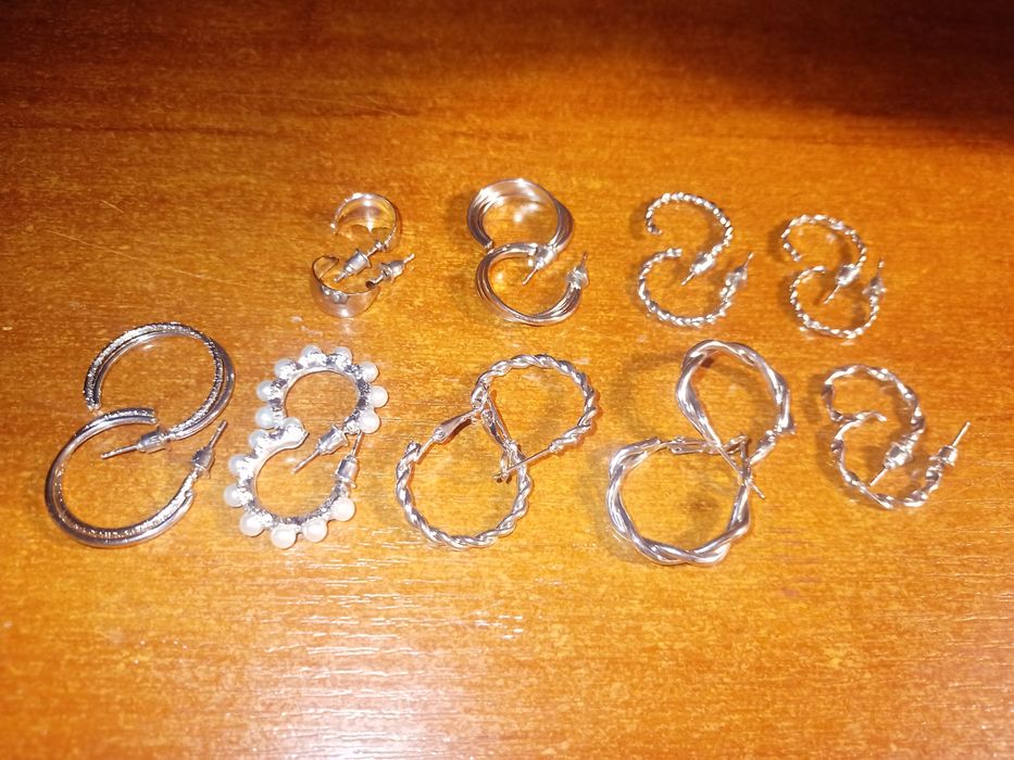 Набік срібних прикрас