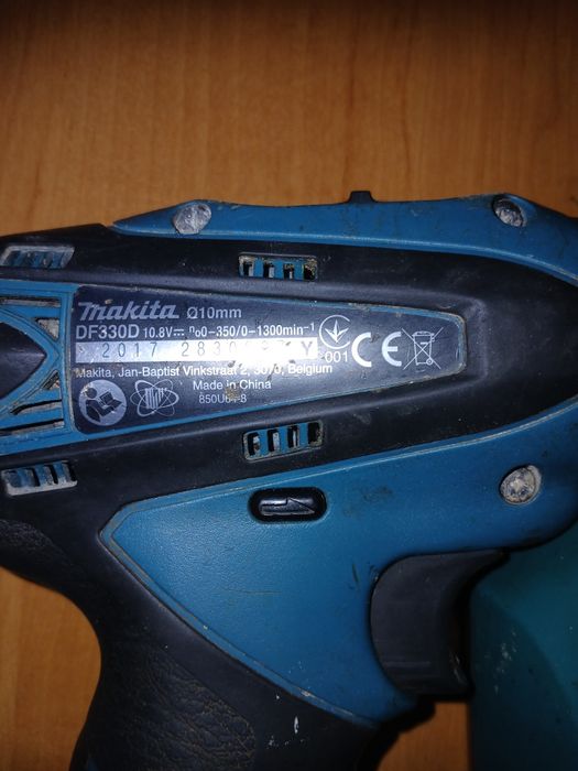 Шуроповерт Makita df330d