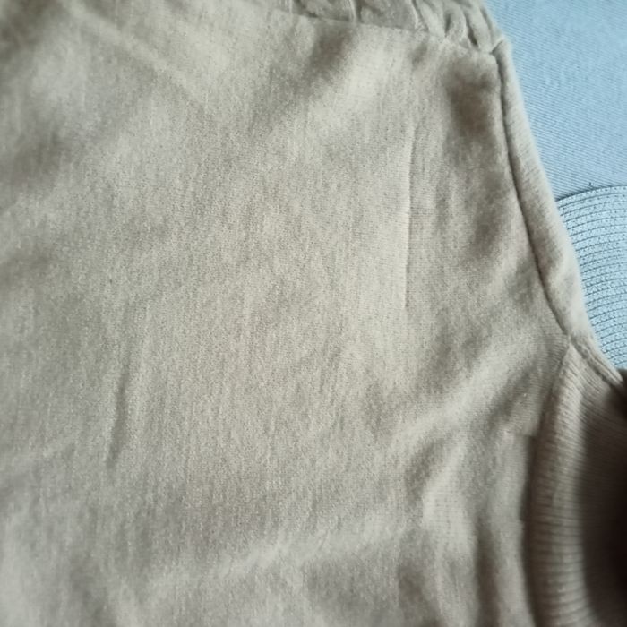 Sweter damski z golfem i wisniami Feelhoo  L/XL