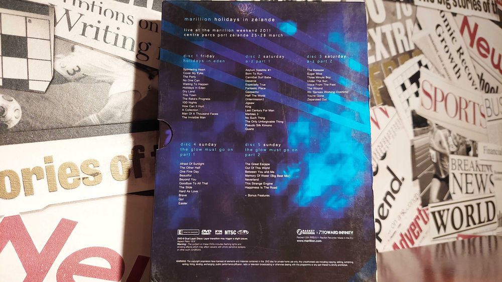 Marillion - Holidays In Zélande Live Koncert na 5x DVD Collector's BOX