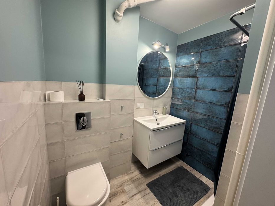 37m2, sypialnia, salon, miejsce postojowe, blisko centrum i morza