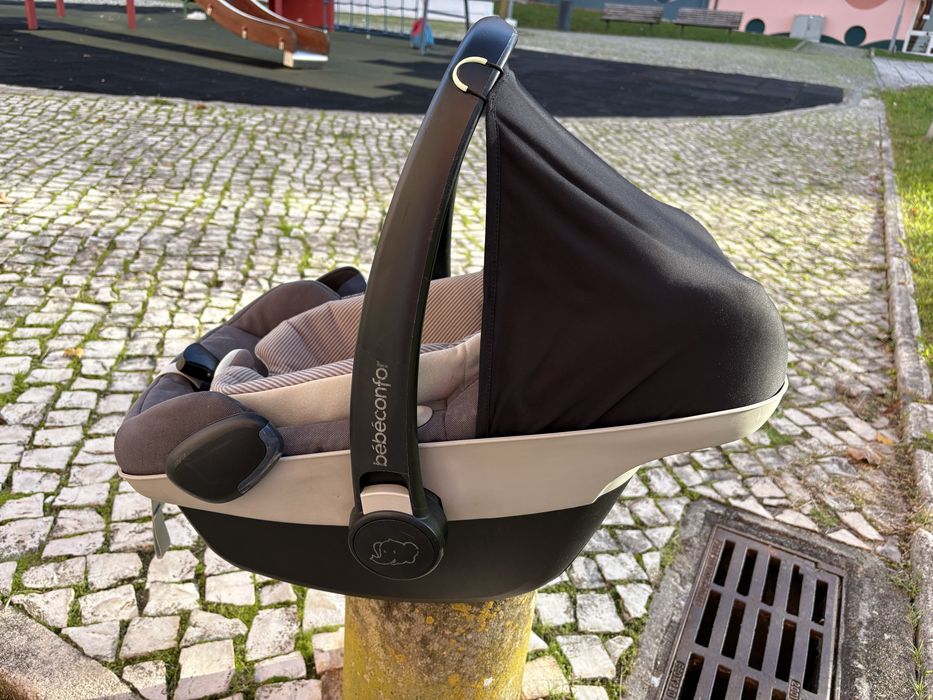 Cadeira Auto Bebe Confort Peable Pro I-size + Base Isofix