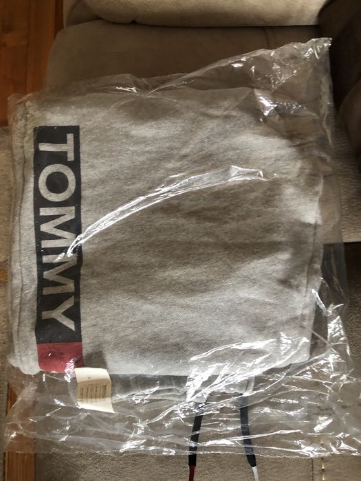 Tommy Hilfiger Training Pants, New, Size M64285474588546120