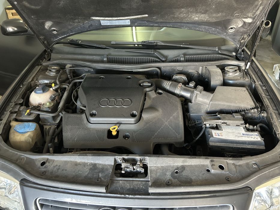 Viatura de retoma Audi A3 8L 1.6 Gasolina BARATO