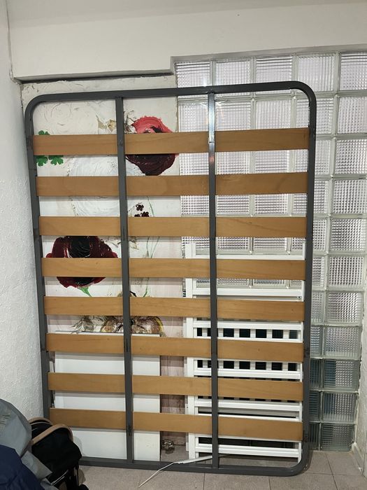 Estrado 160x200 como novo