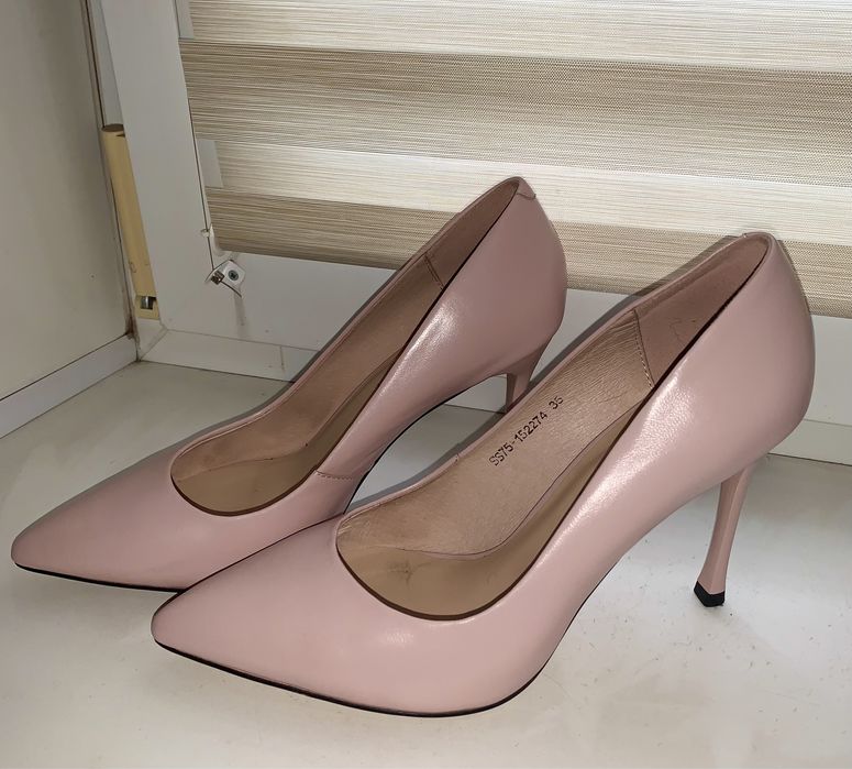 Жіночі туфлі човник з натуральної шкіри фірми Respect