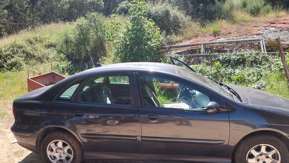 Carro a trabalhar, com inspeção feita recentemente, com marcas de uso, alguns afazeres, Observação: sem seguro. Motivo da venda: Viajem