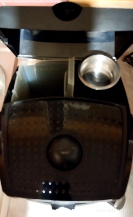 Кофеварка Delonghi EC 156 B