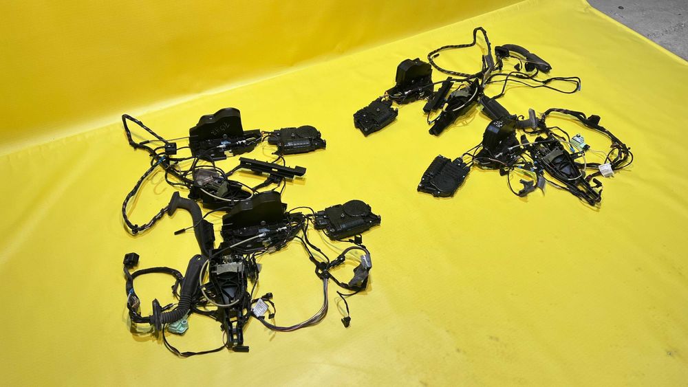 Замок BMW X5 E70 F10 F30 замок двери БМВ Х5 Е70 Ф10 Ф30 дверной замок