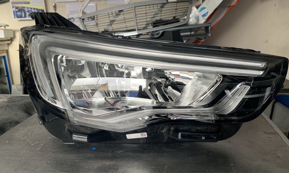 Opel crosland farol direito led 2018