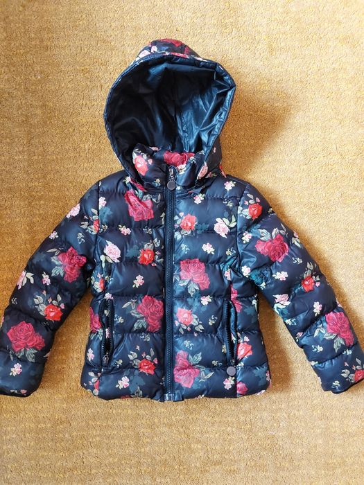 Roupas da criança (menina)