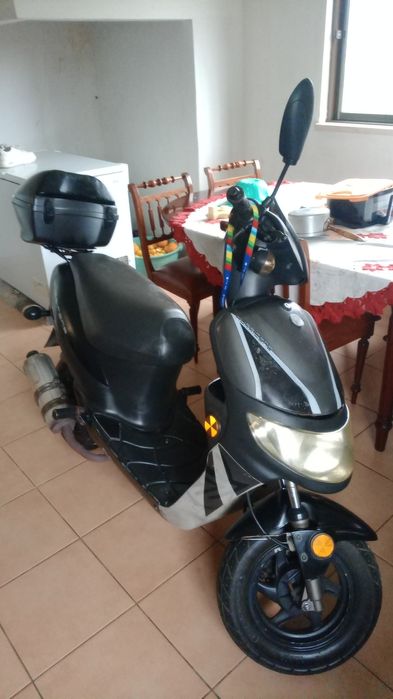 Mota Keeway 50 cc e capacete