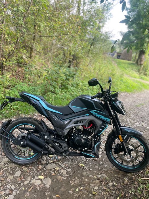 Мустанг ст 200 пробіг 900 км  стан нового