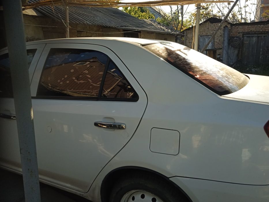 Автомобиль GEELY MK