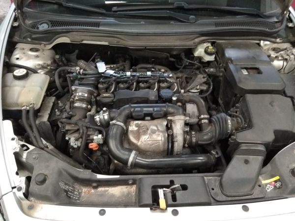 Para peças VOLVO V50 (MW)