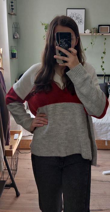 Sweter stradivarius pasy