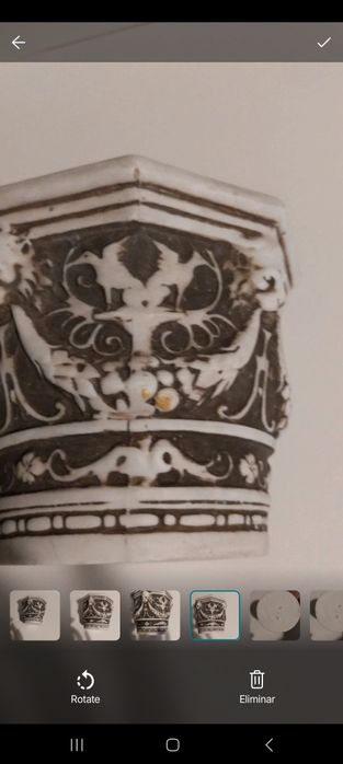 Vaso antigo em cerâmica
10 cm de diâmetro e de altura aproximadamente
