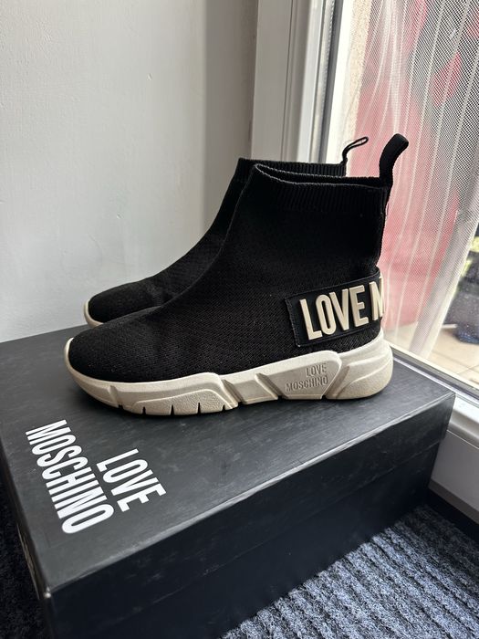 Оригінальні кросівки, снікерси love moschino