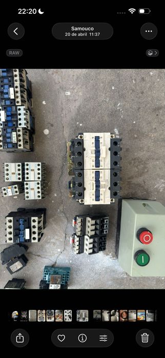 Vendo pela melhor oferta material Eléctrico.