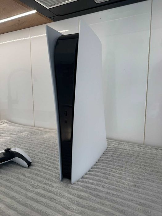 Sony PlayStation 5 Digital wraz z oryginalnym padem DualSense