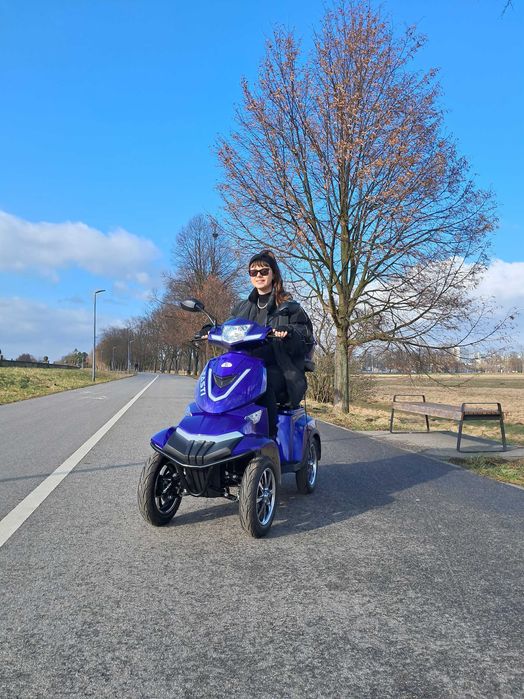 Elektryczny czterokołowy skuter Fasti 4 Max z dachem ELECTRORIDE