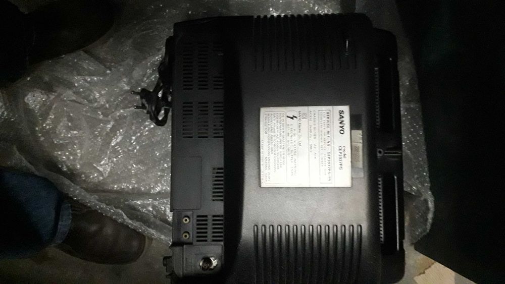 Televisão sanyo avariada