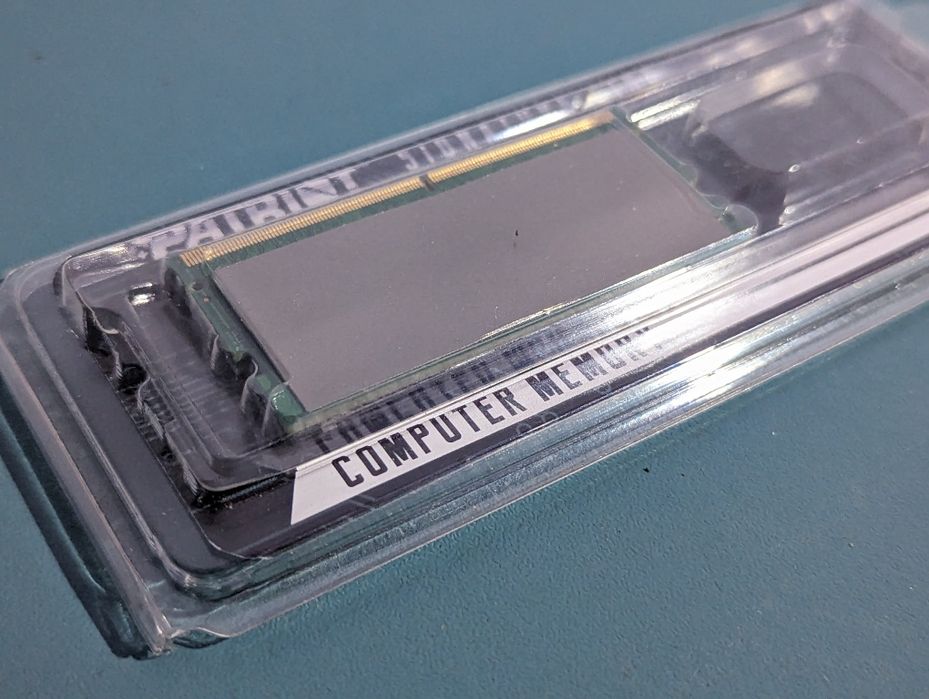 Оперативна прям'ять DDR4 8GB 3200 MHz