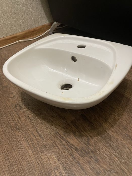 Умивальник продам бу.