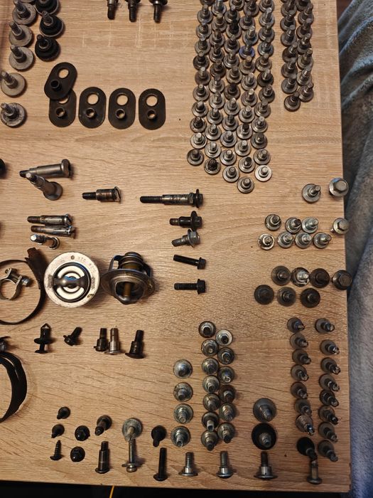 Sruby do owiewek honda oryginalne