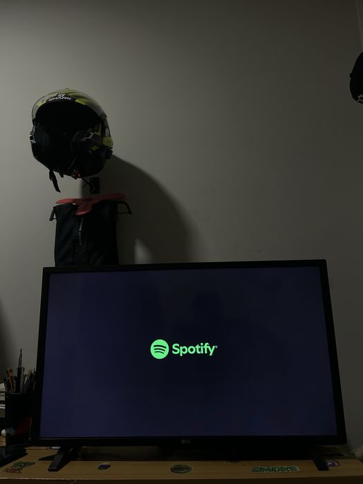 Smart  tv 32” LG impecavel