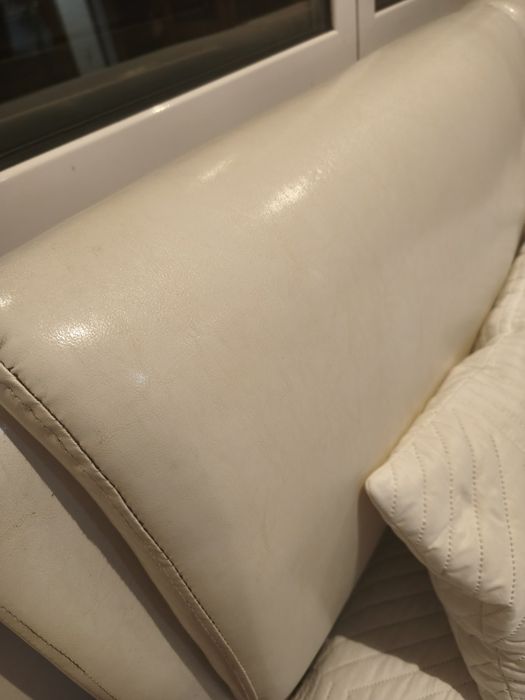 Cama de casal sintética