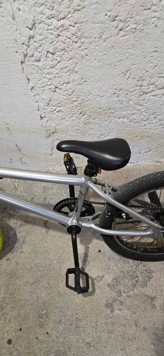 BMX na sprzedaż. Koła 20, pegi w zestawie.