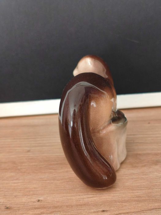 Figurka łasiczka łasica porcelanowa sygnowana