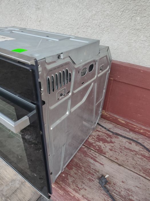 Продам електро духовку Whirlpool .