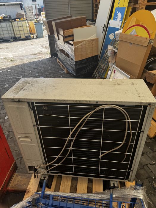 Klimatyzator kasetonowy LG Inverter UU30W kompletny