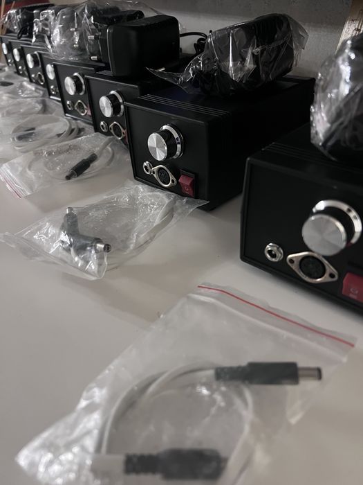 Повербанк для манікюра, фрезера і лампи 2 в 1 блок живлення