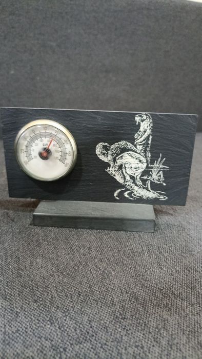 Термометр. Вінтажний термометр. Сланець.