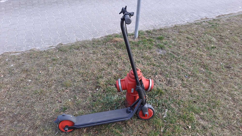 hulajnoga elektryczna Segway Ninebot Zing C20