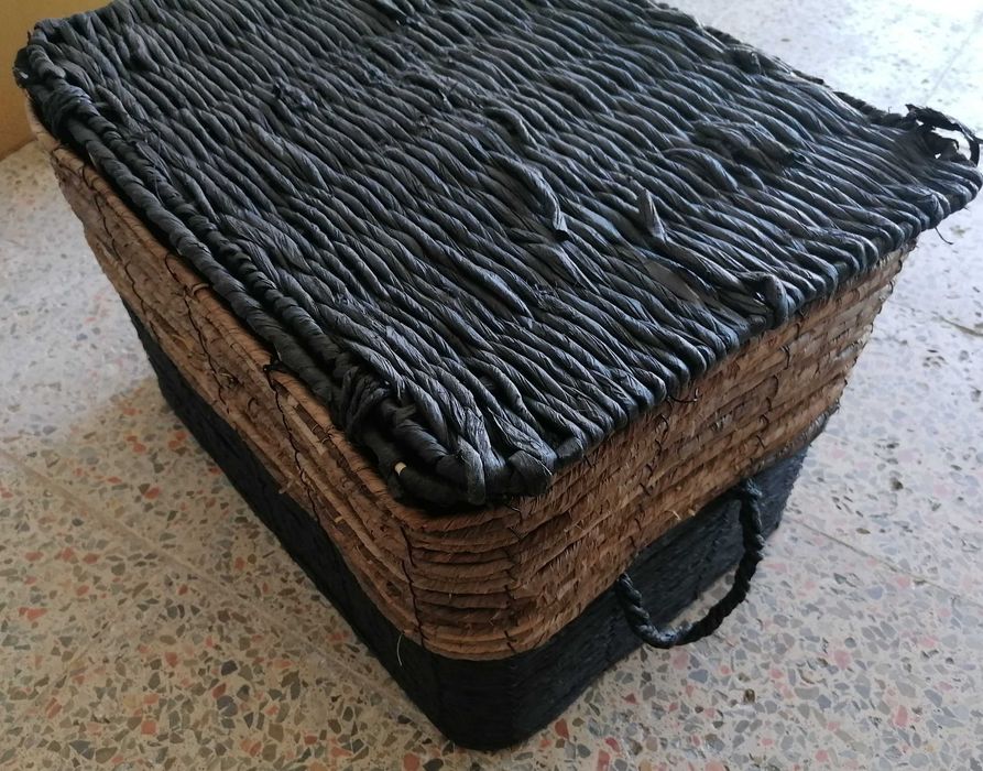 Cesta baú, verga e armação metalica, por 10€